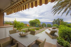 Departamento, 1 habitación | Terraza o patio