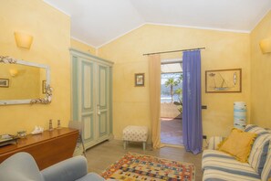 Living area - Terrazza Ferdinando (Porto Azzurro)