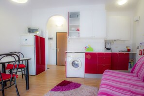 아파트, 침실 1개 | 전용 간이 주방 | 대용량 냉장고, 쿡탑, 조리 도구/접시/주방 기구