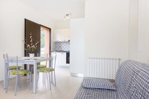 Appartement, 2 chambres (A) | Coin séjour