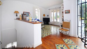 Villa, varias habitaciones | Servicio de la habitación