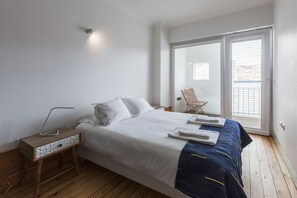 Design Apartment, 2 Bedrooms, City View | Individually decorated, individually furnished, soundproofing - Go2oporto Fontainhas (Porto)