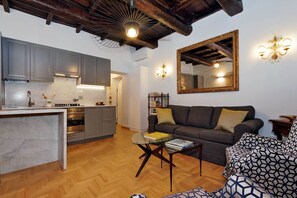 Apartment, 1 Schlafzimmer (Via Vittoria) | Eigene Küche | Großer Kühlschrank, Mikrowelle, Ofen, Herdplatte