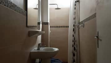 Shower, bidet, towels