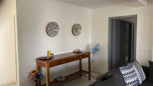 Living area - Apartment in Mermoz, recently renovated. Daily cleaning included.  (Dakar)