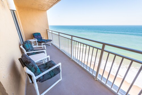 6th Floor Oceanfront 2BR Condo Quiet Beach and Amazing Views Unit 607