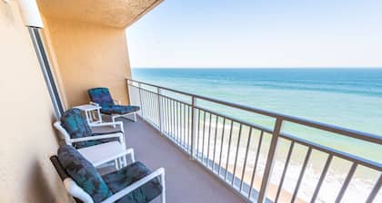 6th Floor Oceanfront 2BR Condo Quiet Beach and Amazing Views Unit 607