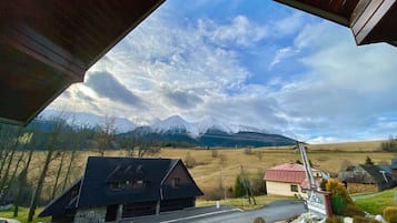 Villa familiar | Vista a la montaña