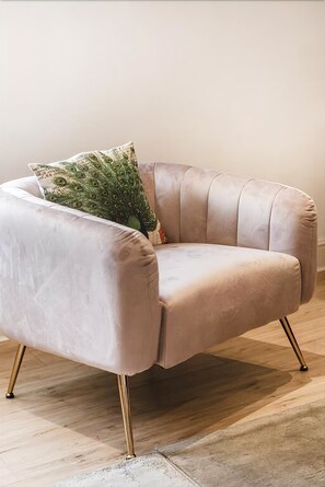 Living room - Nassau Street (London)