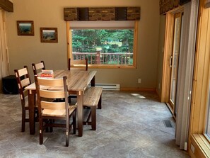 تناول الطعام