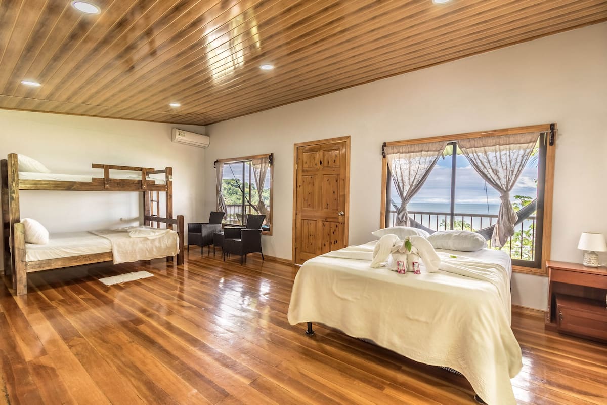 1 bedroom, in-room safe, free WiFi, bed sheets