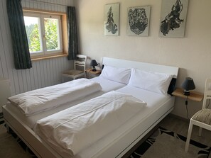 3 Schlafzimmer, Bügeleisen/Bügelbrett, kostenloses WLAN, Bettwäsche