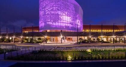 *HEREDIA* |NEAR: AIRPORT & CONVENTION CENTER | 2B APT | NICE BALCONY