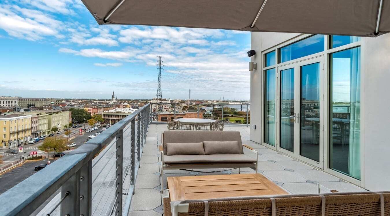 signature studio suite, 1 king bed, balcony, city view | terrace/patio