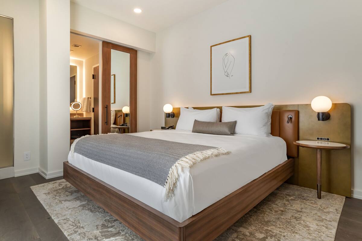 King Room | Premium bedding, pillowtop beds, in-room safe, laptop workspace