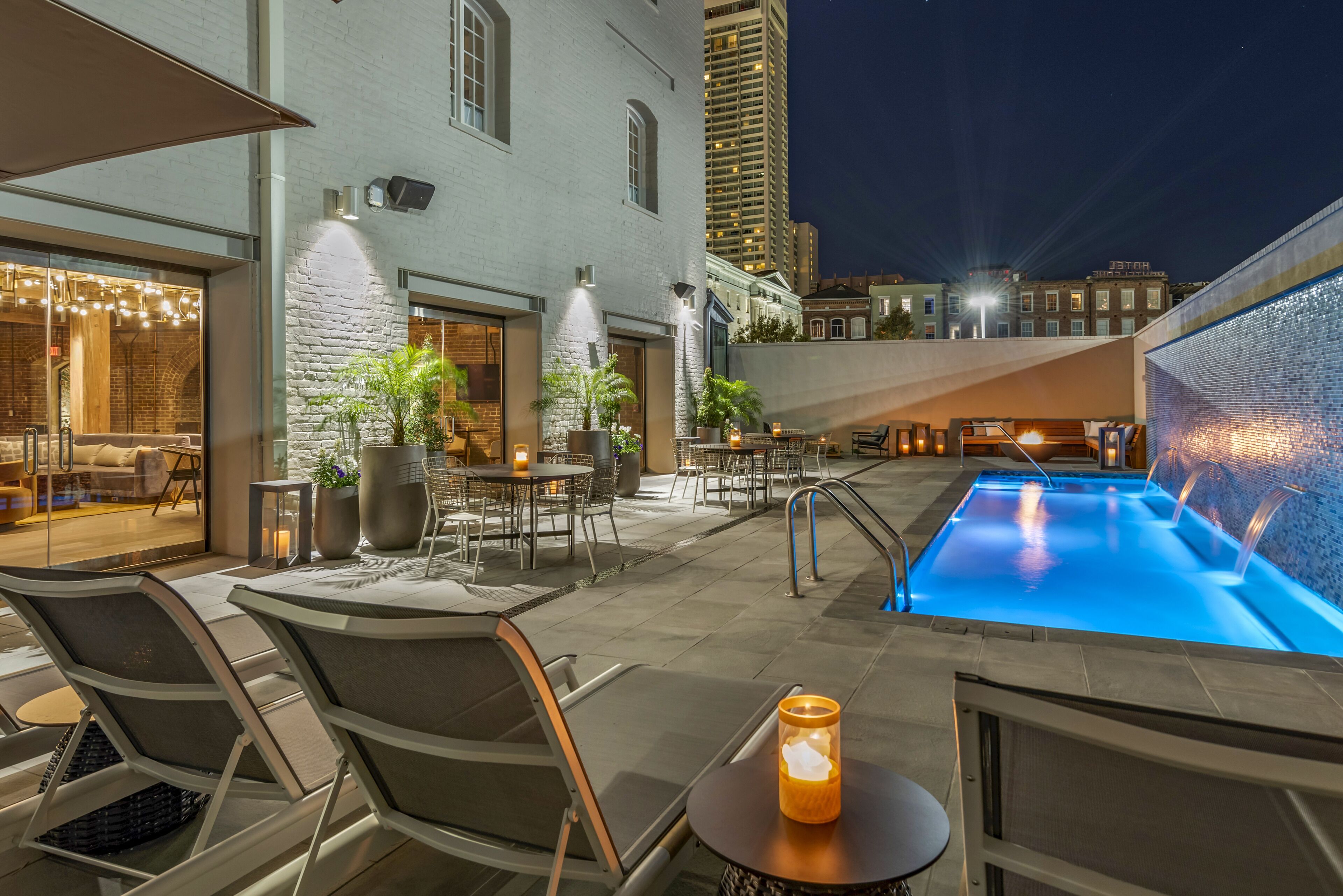 outdoor pool, open 9:00 am to 9:00 pm, pool loungers