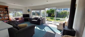 Silver Sands - Cooks Beach Holiday Home