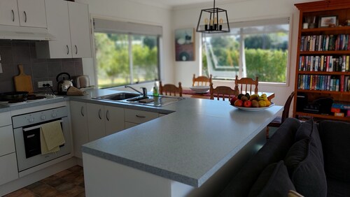 Silver Sands - Cooks Beach Holiday Home