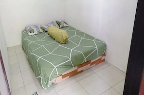 Deluxe Room - Kost 48 Surabaya (Surabaya)