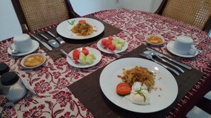 تناول الطعام