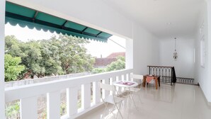 Balcony - Palem Kipas Homestay (Yogyakarta)
