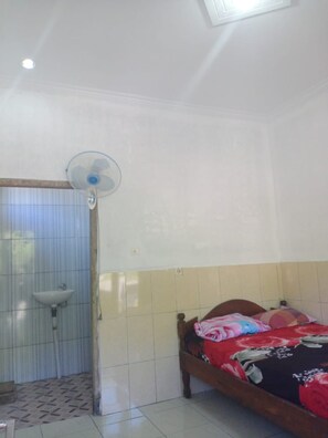 Schreibtisch, Bettwäsche