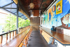 Dining - deSeruni Guest House (Kerobokan)
