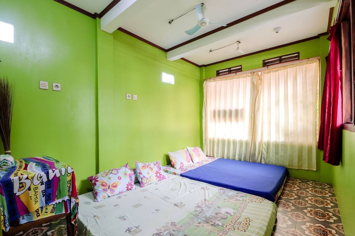 Family Room | Bed sheets