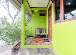 Property entrance - Penginapan Awandalu (Tepus)