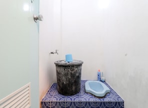 Bathroom - Penginapan Awandalu (Tepus)