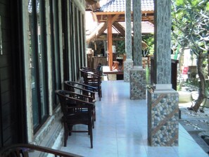 Desk, free WiFi, bed sheets - Villa Green House (Penida Island)