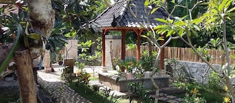 Villa Green House