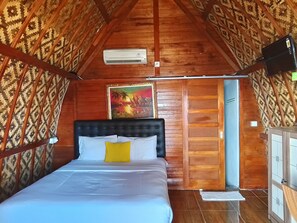 Standard Double Room | Seterika/papan seterika, Wi-fi percuma, cadar katil 