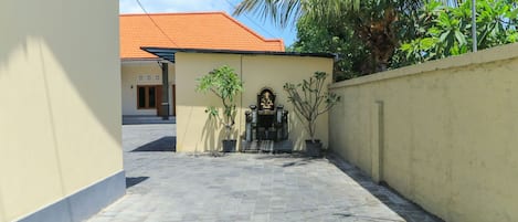 Bagian depan properti