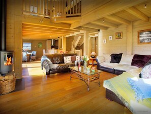 TV, fireplace, DVD player, table tennis - Chalet Fernuy - ski holiday for 10, hot tub & games room - OVO Network (La Clusaz)