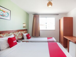 트리플룸 (1 Double bed + 1 Single bed) | 미니바, 책상, 방음 설비, 다리미/다리미판