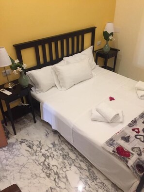 Coffres-forts dans les chambres, Wi-Fi gratuit, draps fournis