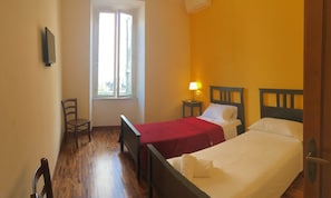 Twin Room | In-room safe, free WiFi, bed sheets - Residence Villa Vittoria B&B (Rome)