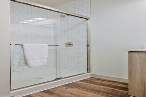 Loft Premium, 1 camera da letto, accesso alla piscina | Doccia
