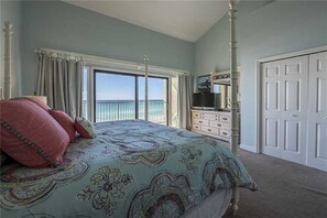 3 bedrooms, in-room safe, iron/ironing board, free WiFi