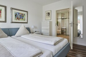 2 Schlafzimmer, Bügeleisen/Bügelbrett, Reisekinderbett, kostenloses WLAN