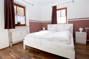 2 Schlafzimmer, Bügeleisen/Bügelbrett, Reisekinderbett, kostenloses WLAN