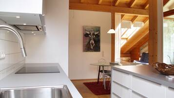 Kühlschrank, Ofen, Herdplatte, Geschirrspüler