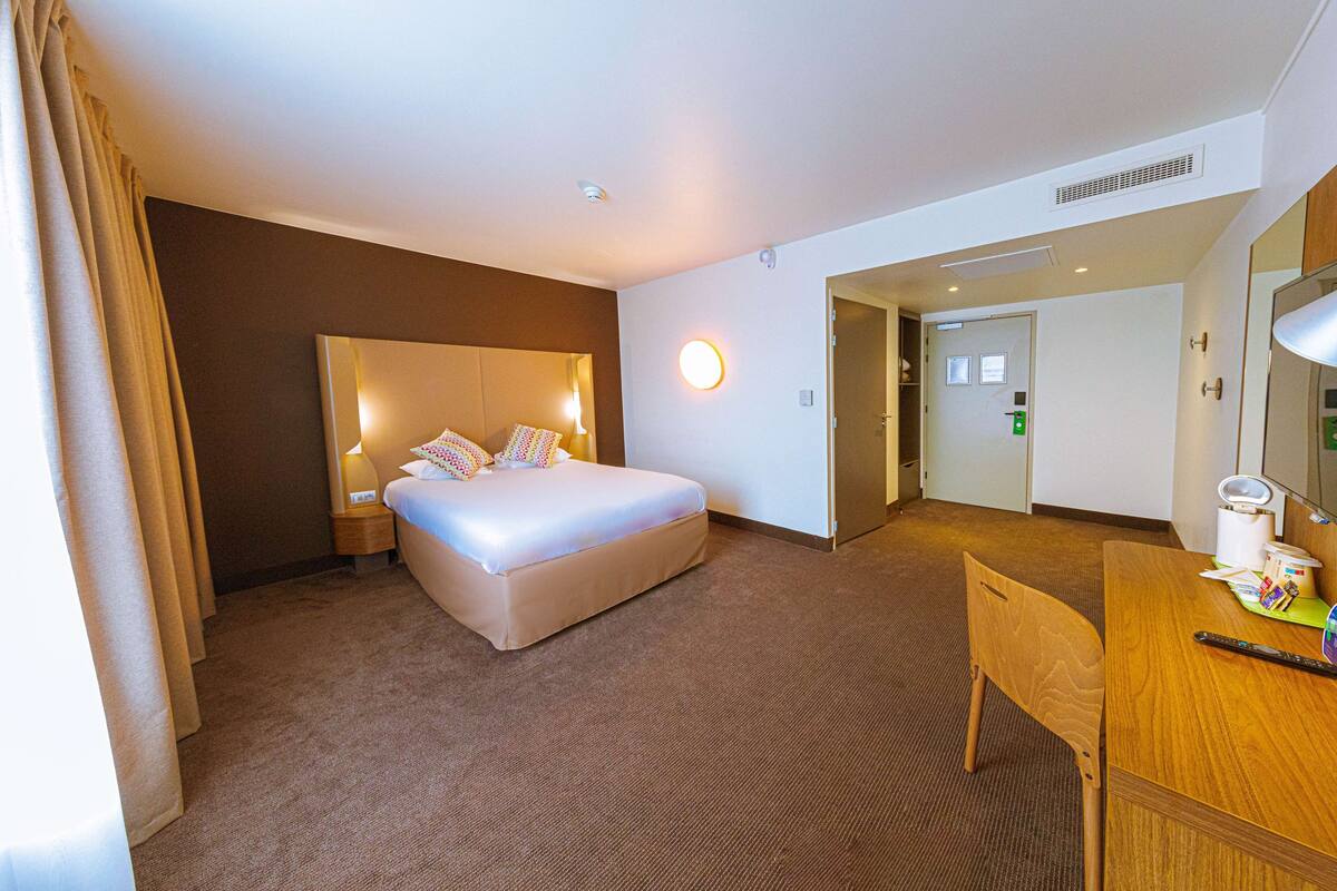 superior room, 1 double bed | 1 bedroom, premium bedding, individually furnished, desk