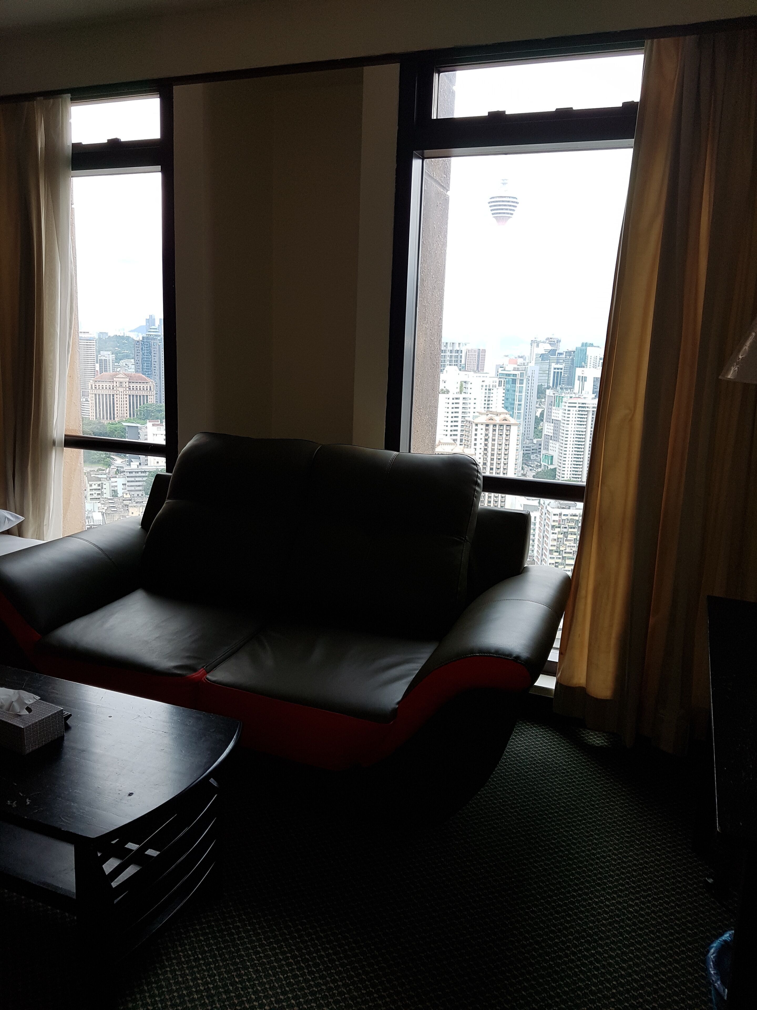 Living area | 32-inch LCD TV with cable channels, TV