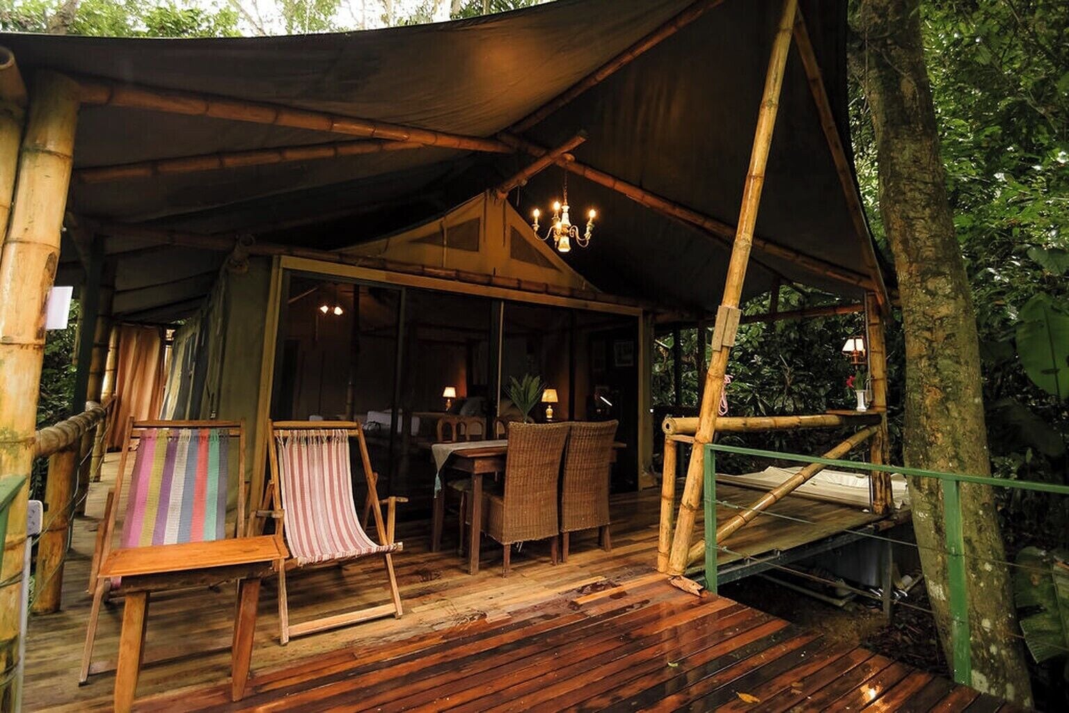 Casa de árbol de lujo, alberca privada, vista a la colina | Terraza o patio