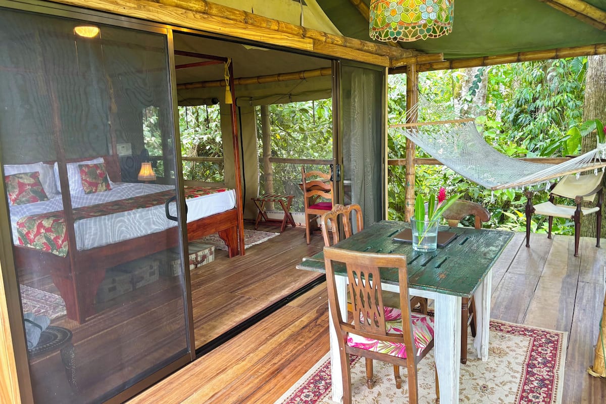 Deluxe Tree House, Hill View | Terrace/patio