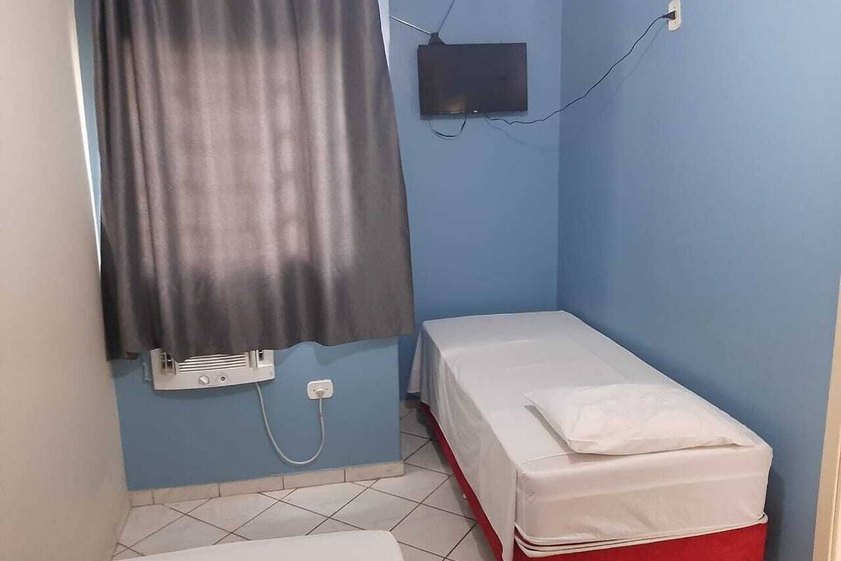 Kamar Twin | Wi-Fi gratis dan seprai linen