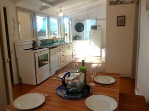 Frigorifero, microonde, forno, lavastoviglie