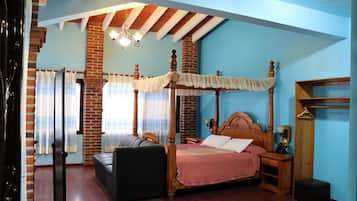 Rom – junior | Individuelt dekorert, strykejern/-brett, wi-fi (inkludert) og sengetøy